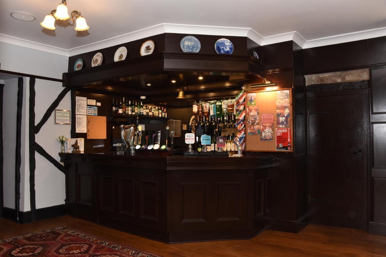 The Llanelwedd Arms Hotel Builth Wells Exterior foto