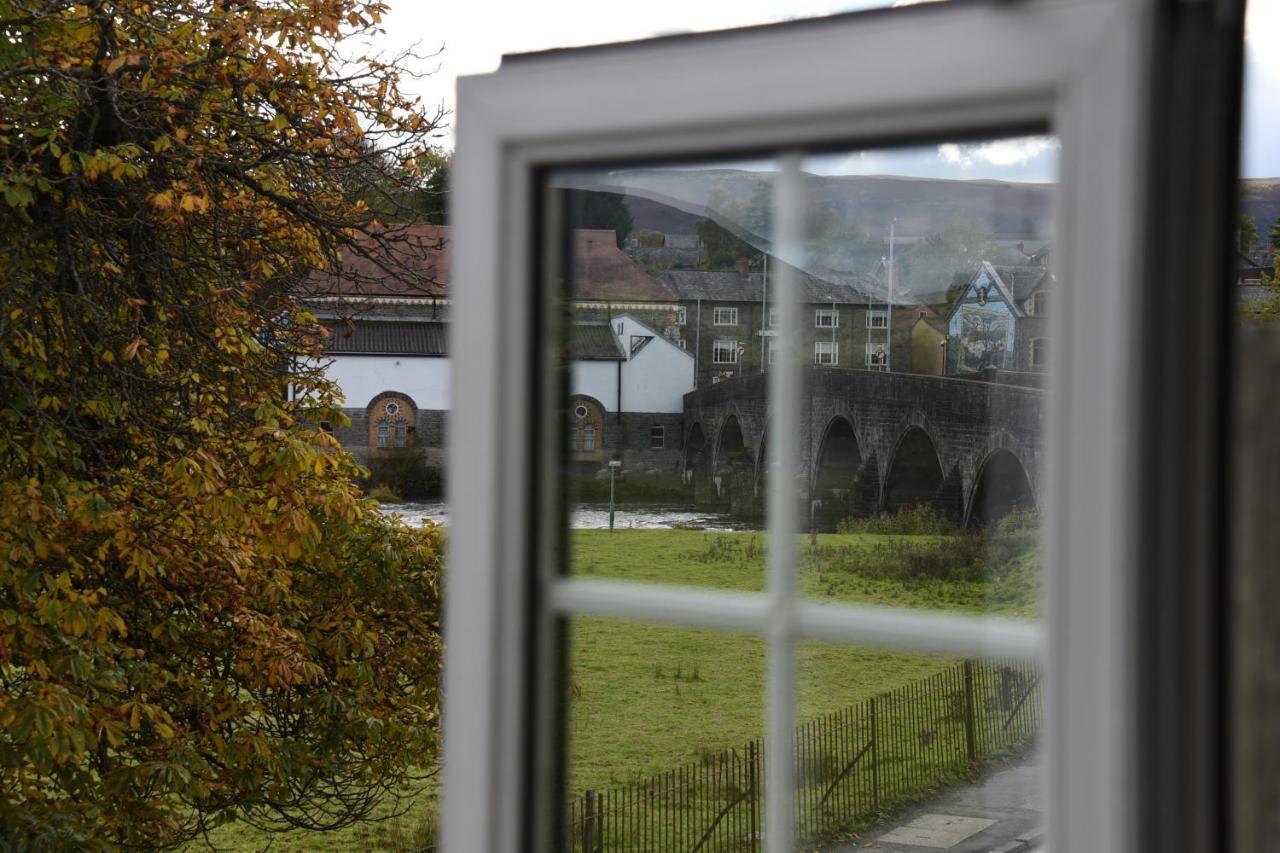 The Llanelwedd Arms Hotel Builth Wells Exterior foto