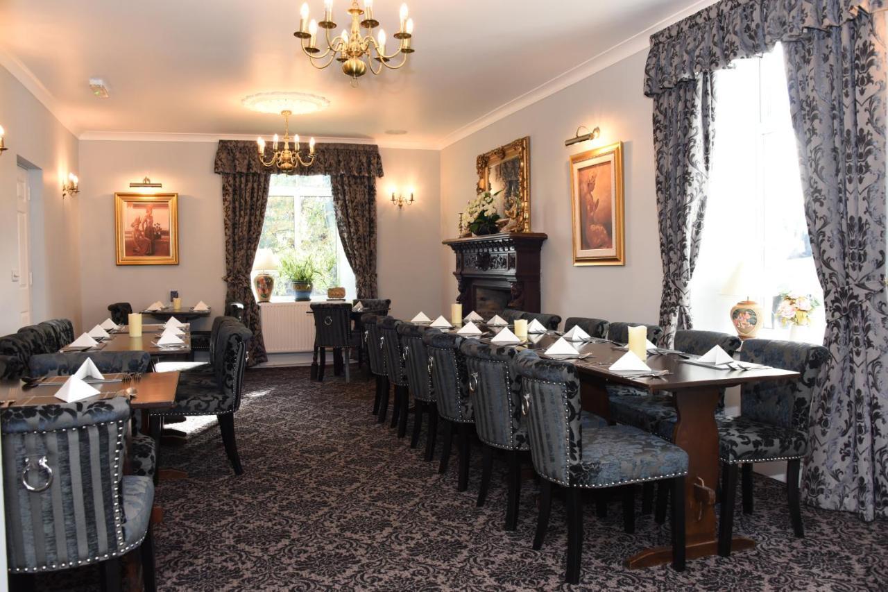The Llanelwedd Arms Hotel Builth Wells Exterior foto
